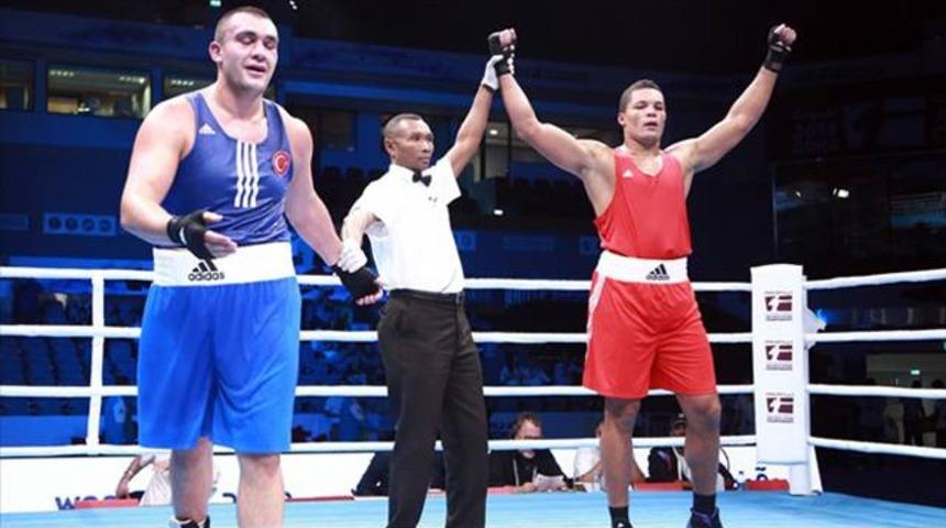 Milli boks&ouml;r Ali Eren Demirezen elendi