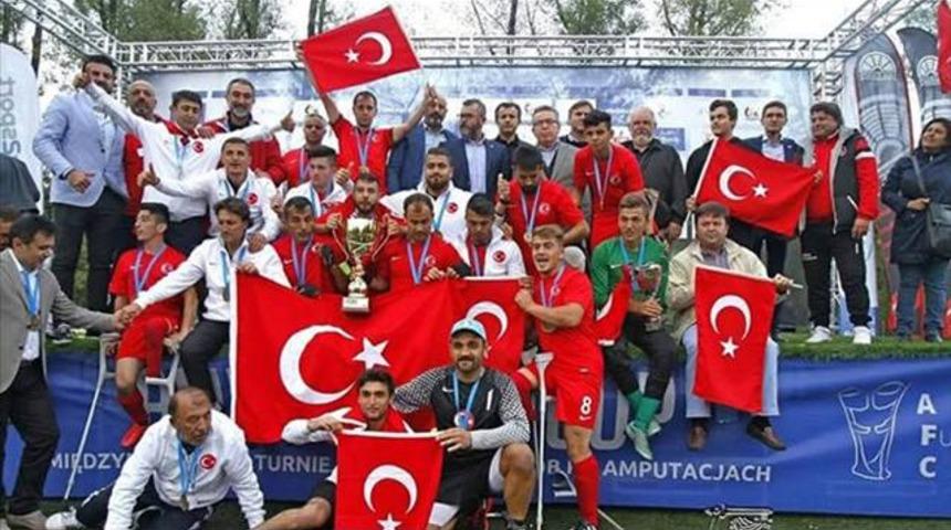 Ampute Futbol Milli Takımı'na b&uuml;y&uuml;k jest