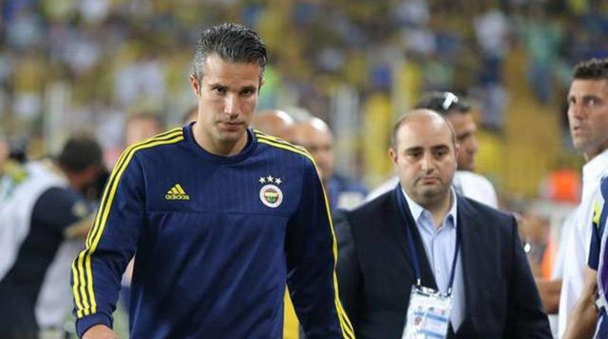 Van Persie geri d&ouml;n&uuml;yor