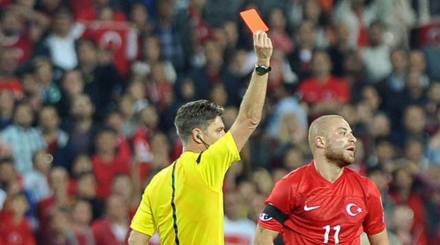 &ldquo;EURO 2016&rsquo;da G&ouml;khan T&ouml;re olacak mı?&rdquo; sorusu yanıt buldu