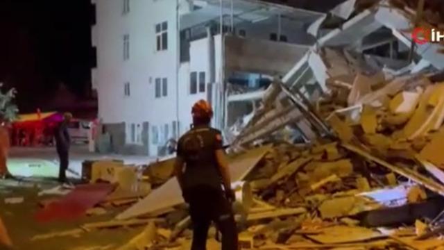 SON DAKİKA | Balıkesir'de yıkılan binanın sahibi ve müteahhit gözaltında