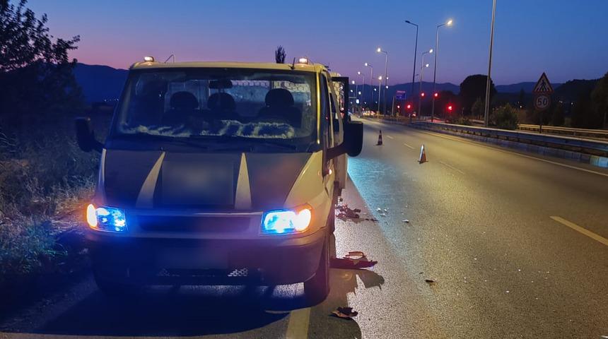 Aydın'da kamyonete arkadan çarpan motosikletin sürücüsü hayatını kaybetti