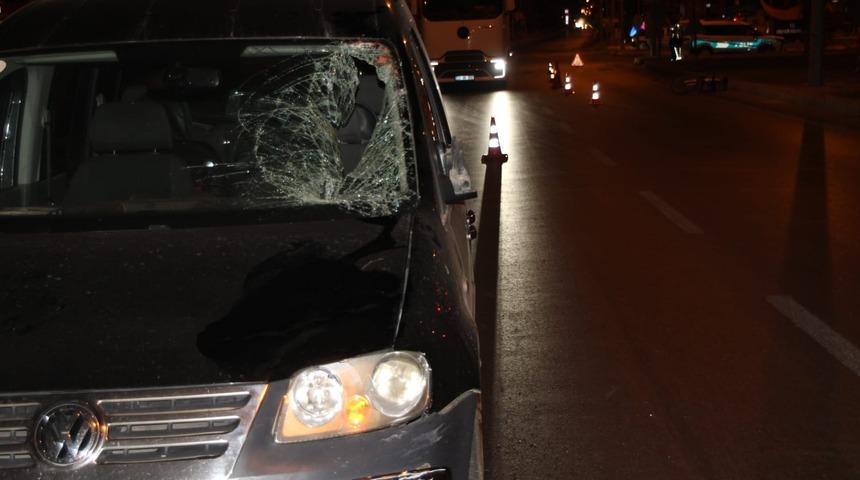 Mersin'de hafif ticari araçla çarpışan bisikletin sürücüsü ağır yaralandı