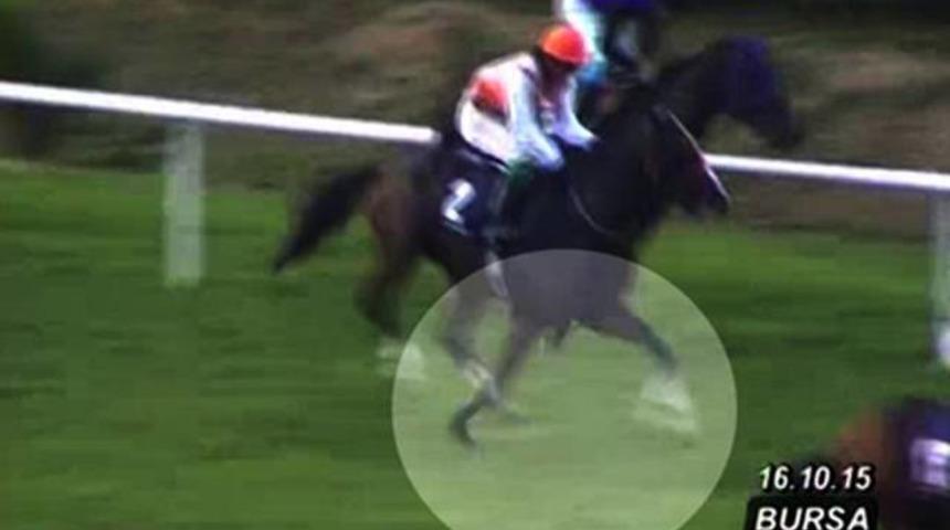 Kırık ayakla birinci oldu