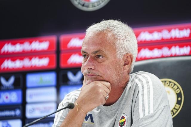 Fenerbahçe'de Teknik Direktör Mourinho'nun transferde artık sabrı taştı! Yönetime resti çekti... Ortalık karıştı