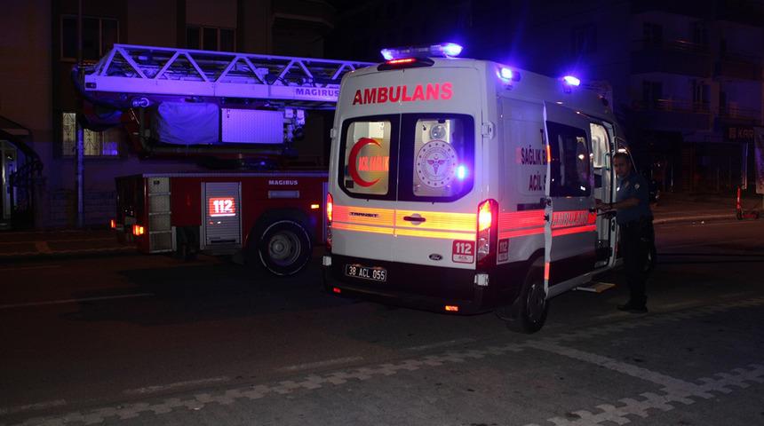Yatarken içtiği sigara sonu oluyordu: Polisin dikkati faciayı önledi!