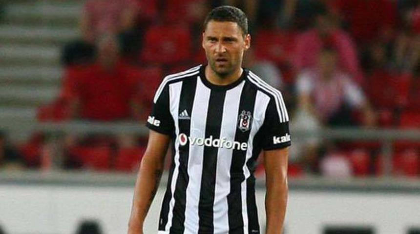 Arnavutluk bayrağını görünce tribüne gitmedi