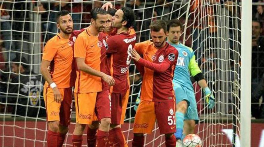 Galatasaray'a Benfica ma&ccedil;ı &ouml;ncesi &ccedil;ifte m&uuml;jde