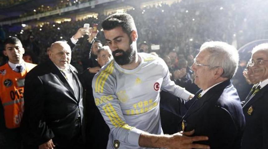 Aziz Yıldırım a&ccedil;ıkladı! 'Volkan'la konuştum'