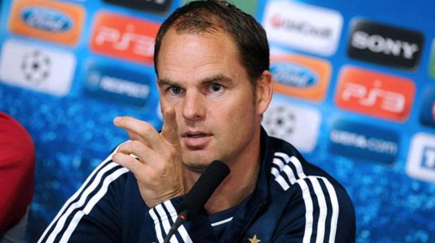 De Boer, Ajax'ın 11'ini a&ccedil;ıkladı
