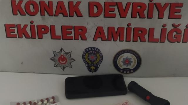 İzmir'de uyuşturucu operasyonu! Yakalanan 2 şüpheli tutuklandı