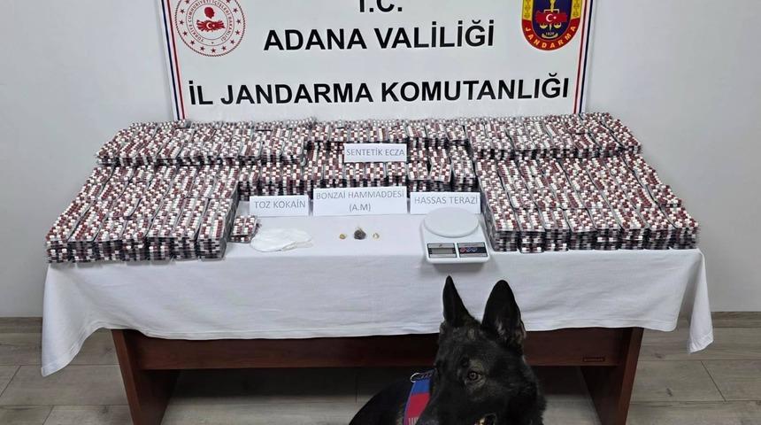 Adana'da 19 bin 167 sentetik uyuşturucu hap ele geçirildi