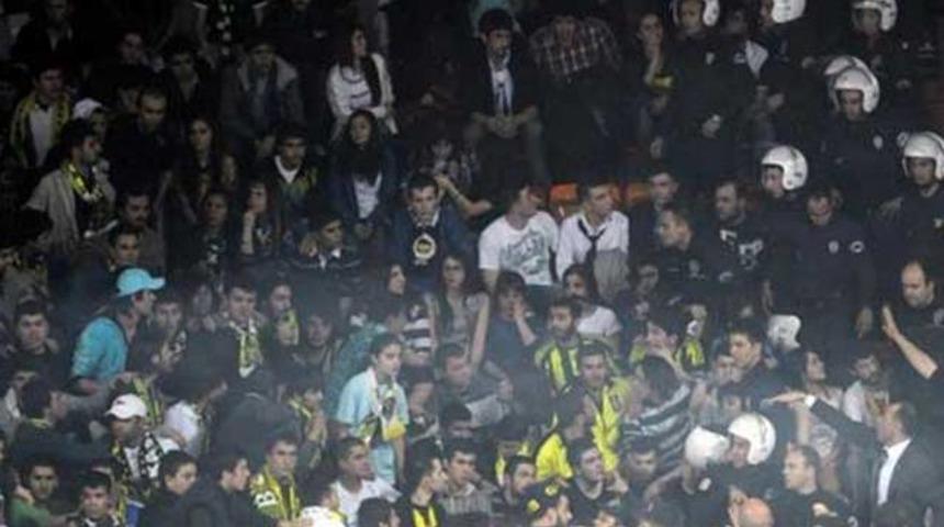 TBF'den Fenerbah&ccedil;e ve Galatasaray'a ceza
