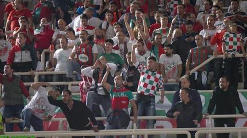 Atina'da b&uuml;y&uuml;k ayıp