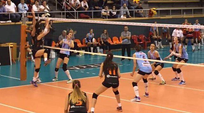 Eczacıbaşı Vitra 3 - 2 İmperial H. İdmanocağı
