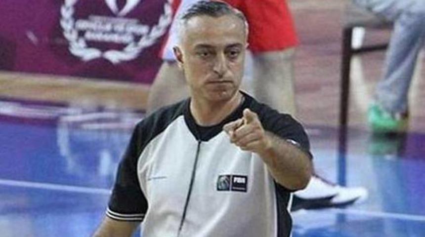 Koridorda maçın hakemini yumrukladı