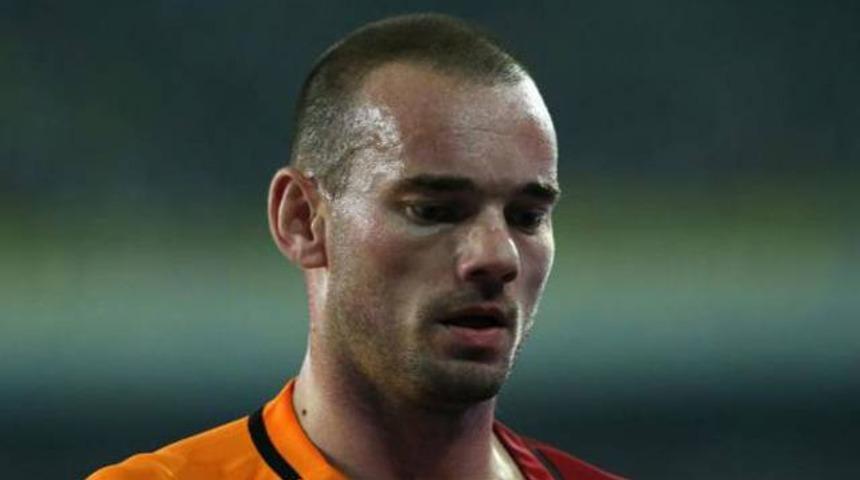 Sneijder derbi sonrası tebrik alınca...