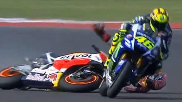 Pedrosa kendi başını yaktı