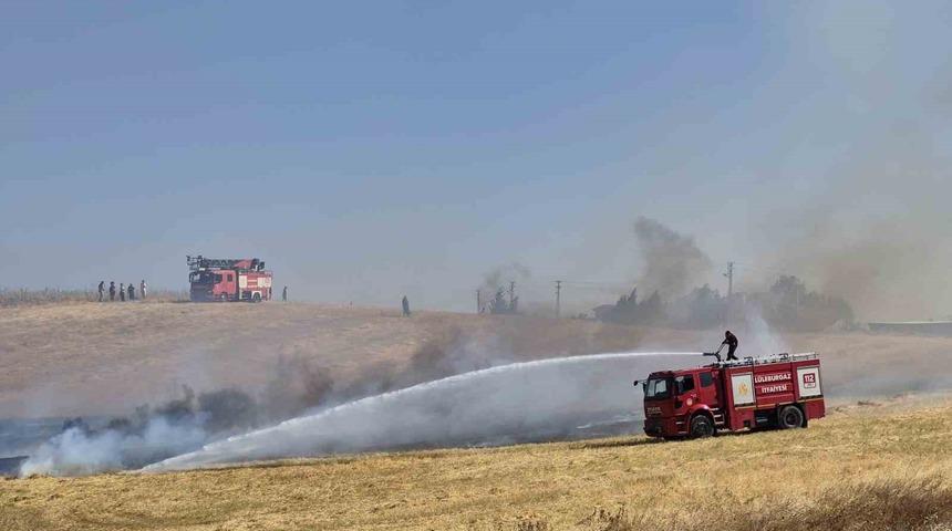 Yerleşim yeri yakınındaki çıkan anız yangını söndürüldü