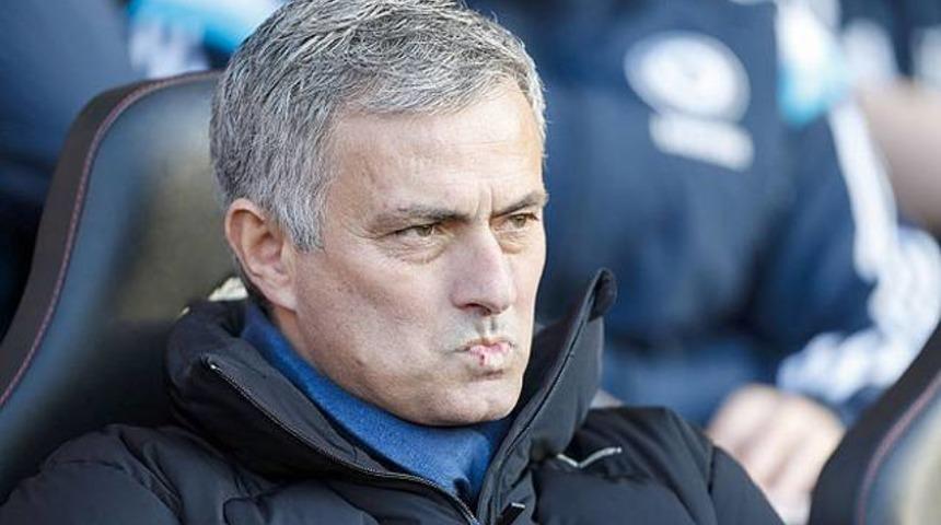 Fenerbah&ccedil;e'den Mourinho bombası