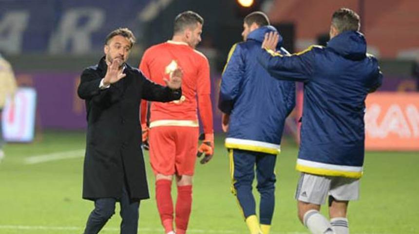 Van Persie: 'Neden hep ben ilk &ccedil;ıkıyorum!'