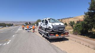 Kırıkkale'de devrilen hafif ticari araçtaki 5 kişi yaralandı