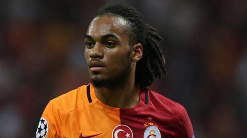 Denayer a&ccedil;ıkladı! Kalacak mı?
