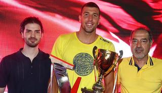 Kupayı Galatasaray'dan alıp Fenerbahçe'ye verdiler! 2023 yılının birincisi değişti