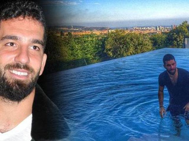 Arda Turan Boğaz'dan yalı alıyor