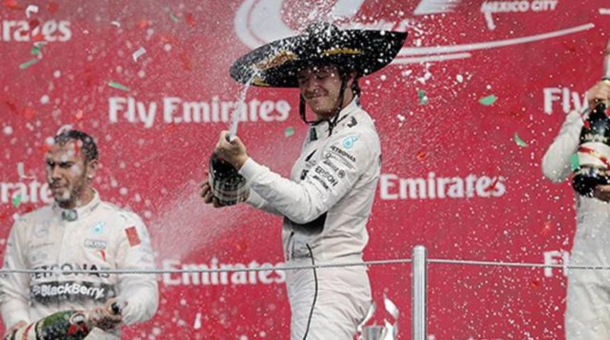 Mercedes'ten duble geldi!