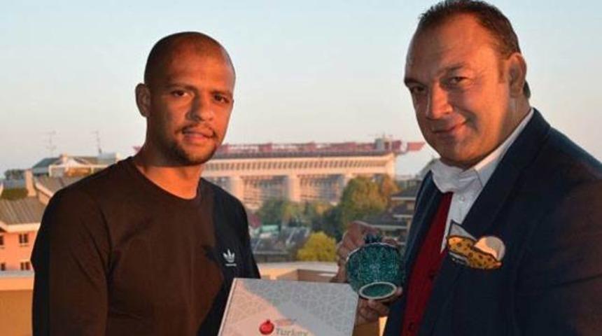 Melo: 'D&ouml;nmek istiyorum'