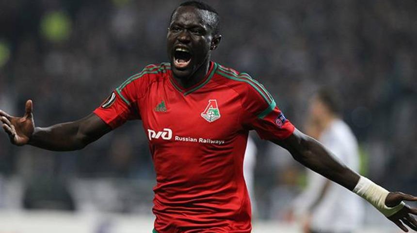 Niasse Galatasaray&rsquo;ı resmen a&ccedil;ıkladı!