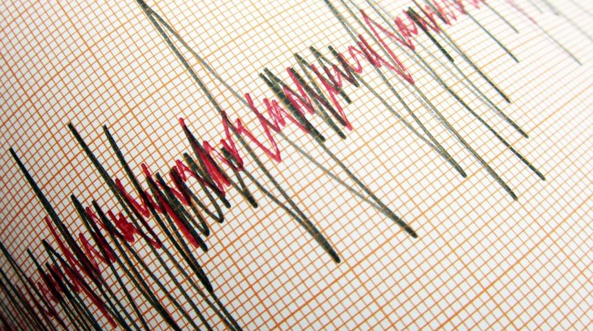 Balıkesir'de artçılar sürüyor! 4.5 , 4.4. ve 4.1 büyüklüğünde iki deprem