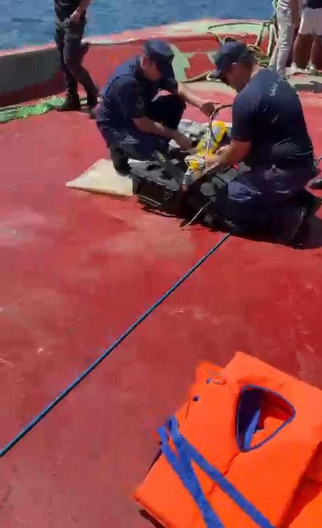 Teknesi Marmara Denizi nde parçalanmış halde bulunmuştu! Halit Yukay insansız su altı robotu ile aranıyor 8