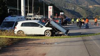 Acı olay! Anne, böbreğini verdiği oğluyla birlikte trafik kazasında hayatını kaybetti