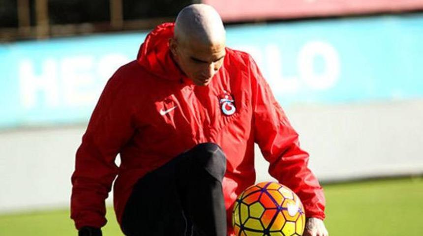 Medjani'den ilgin&ccedil; hakem protestosu