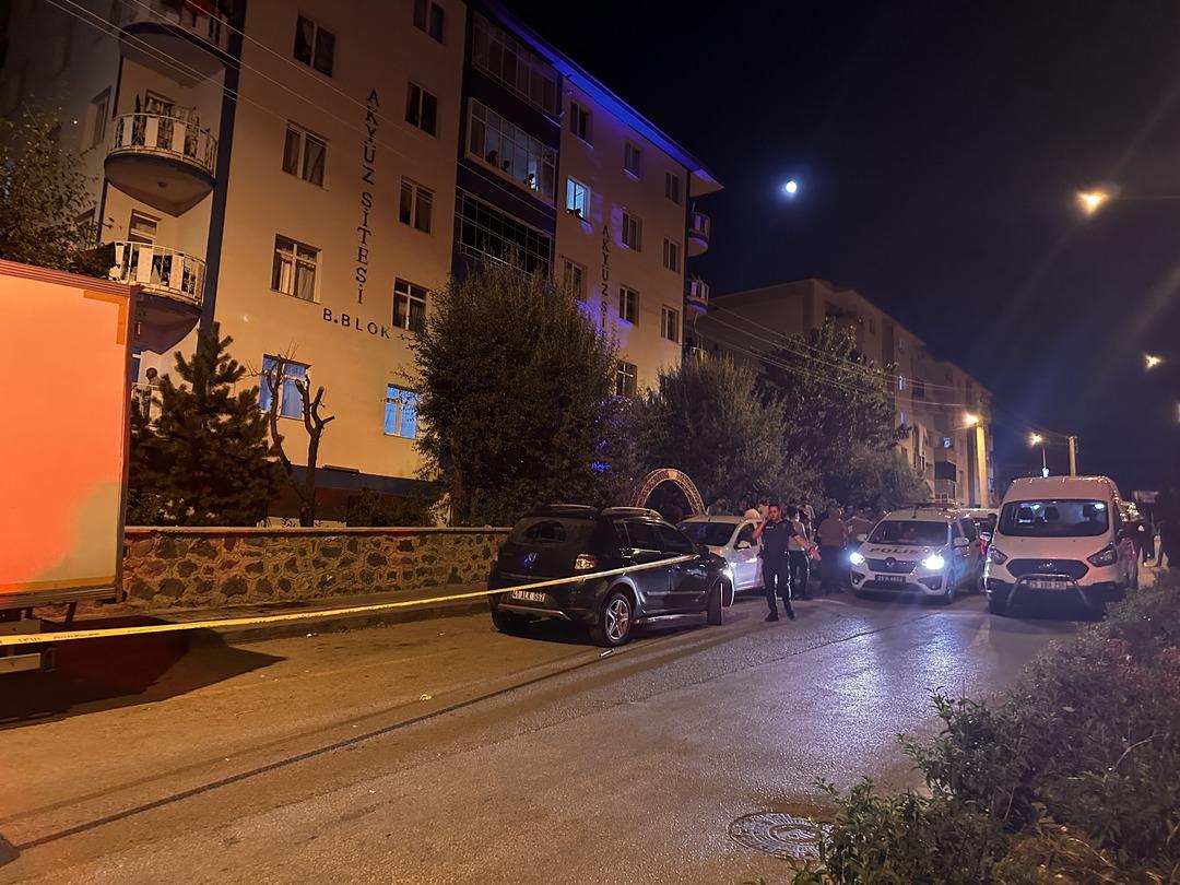 Erzurum da bıçaklı kavga: 1 kişi öldü, 1 i bekçi 2 kişi yaralandı 1