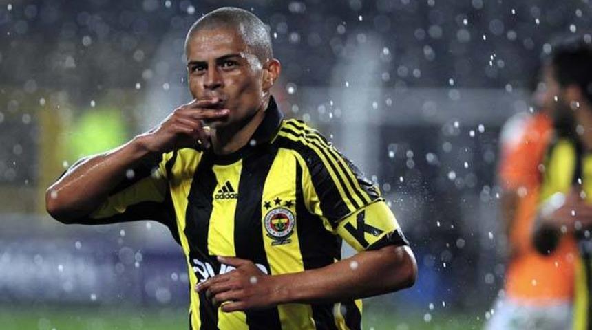 Alex'ten acı itiraf: Bira ve şarap...