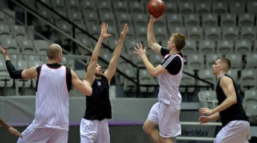 Zenit - Beşiktaş Sompo ma&ccedil;ı canlı yayınla Sky 360'da