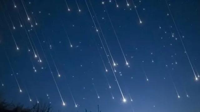 Perseid meteor yağmuru başladı! Bu günlere dikkat, 81 ilden görülecek! İzlemek için en ideal yerler...