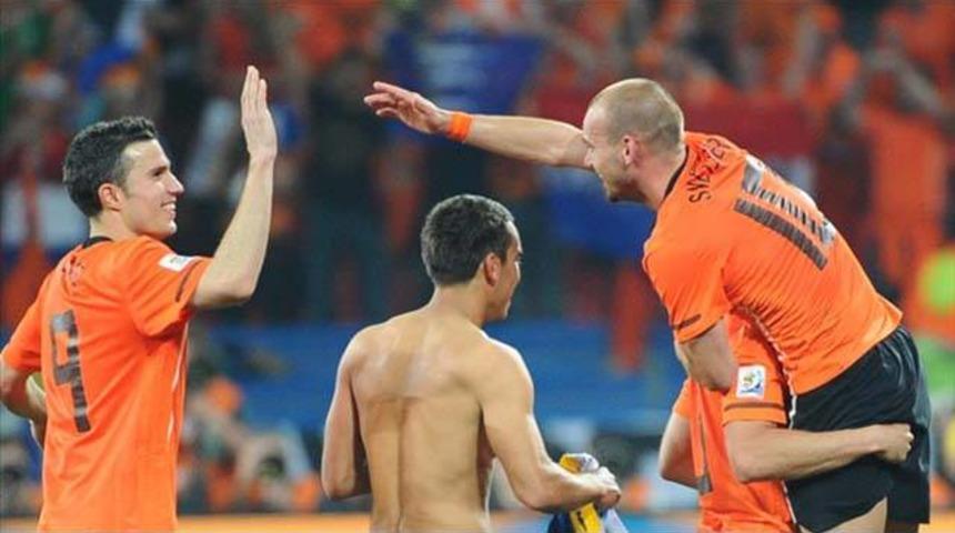 'Van Persie cehennemden kurtulacak'