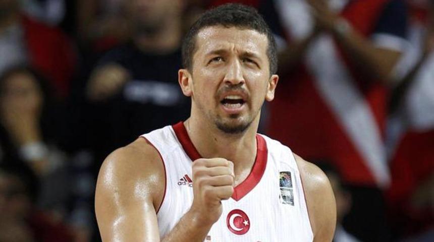 Hidayet T&uuml;rkoğlu&rsquo;ndan veda