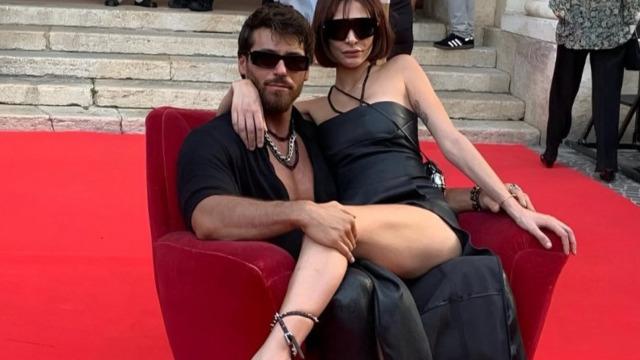 Can Yaman yine aşka geldi! DJ sevgilisi Sara Bluma ile peş peşe romantik pozlar...
