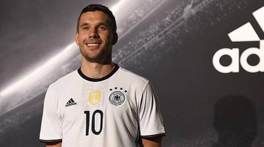 Podolski, Almanya kadrosundan &ccedil;ıkarıldı!