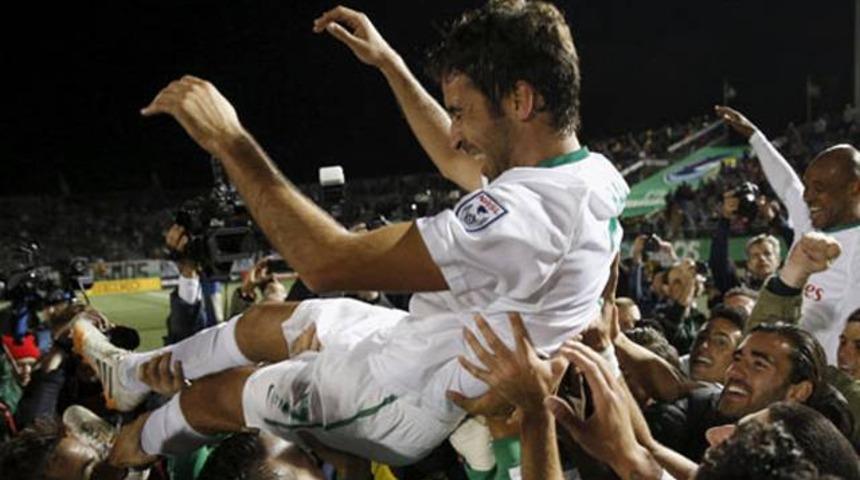 Raul Gonzalez futbol kariyerini noktaladı