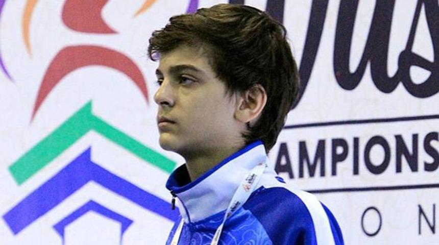  13 yaşında b&uuml;y&uuml;kler klasmanında d&uuml;nya 3.'s&uuml; oldu