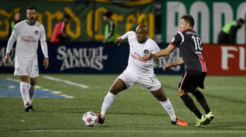 Senna: 'Fenerbah&ccedil;e&rsquo;den teklif aldım'