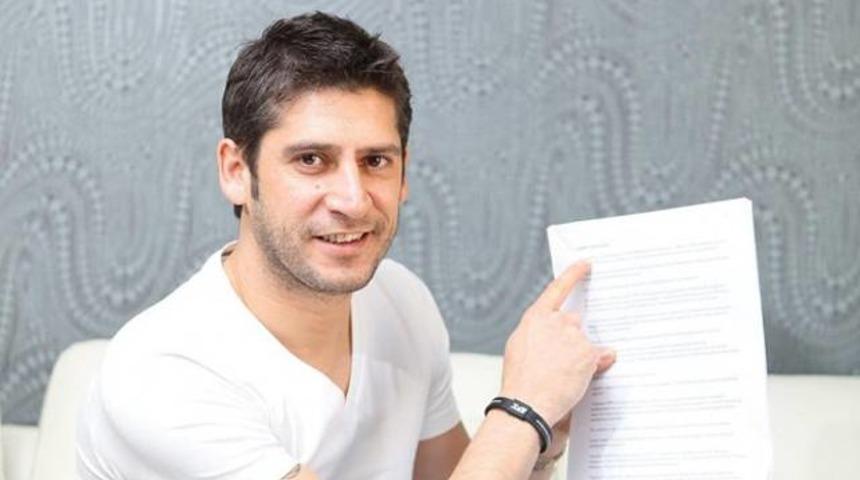 Galatasaray'da &Uuml;mit Davala bombası!