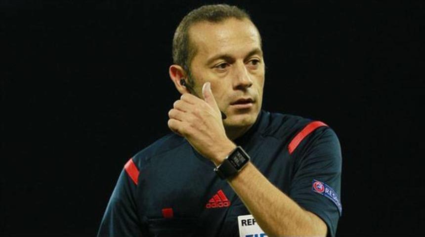 Barcelona - Roma ma&ccedil;ı C&uuml;neyt &Ccedil;akır'ın