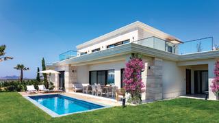 Ege’nin kalbinde, konforun zirvesinde bir yaşam: Mavi Arya